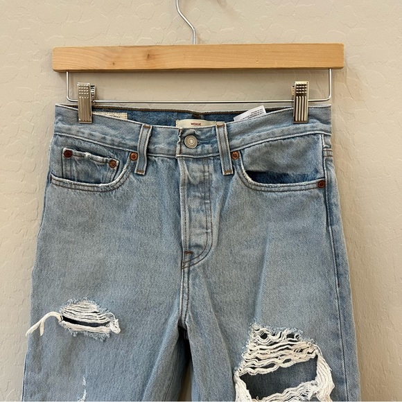 Levi’s Wedgie Icon Fit Jeans Ankle High Rise Light Wash - Picture 2 of 9